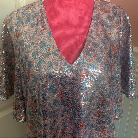 NWT Ichi Mini Sequined Trapeze Dress with Flared Short Sleeved, size 4 - Picture 2 of 10